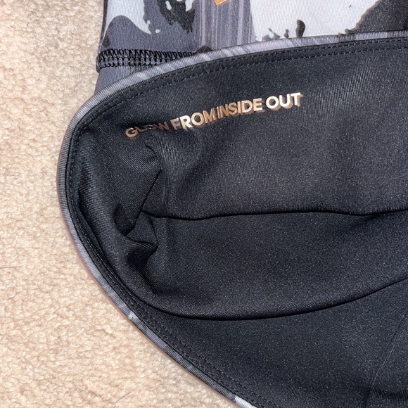 NWOT adidas pattern leggings - Picture 3 of 5